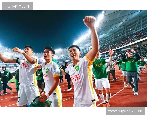 21371名球迷齐聚工体见证国安与大埔精彩对决热情高涨气氛火爆 21371名球迷齐聚工体见证国安与大埔精彩对决热情高涨气氛火爆